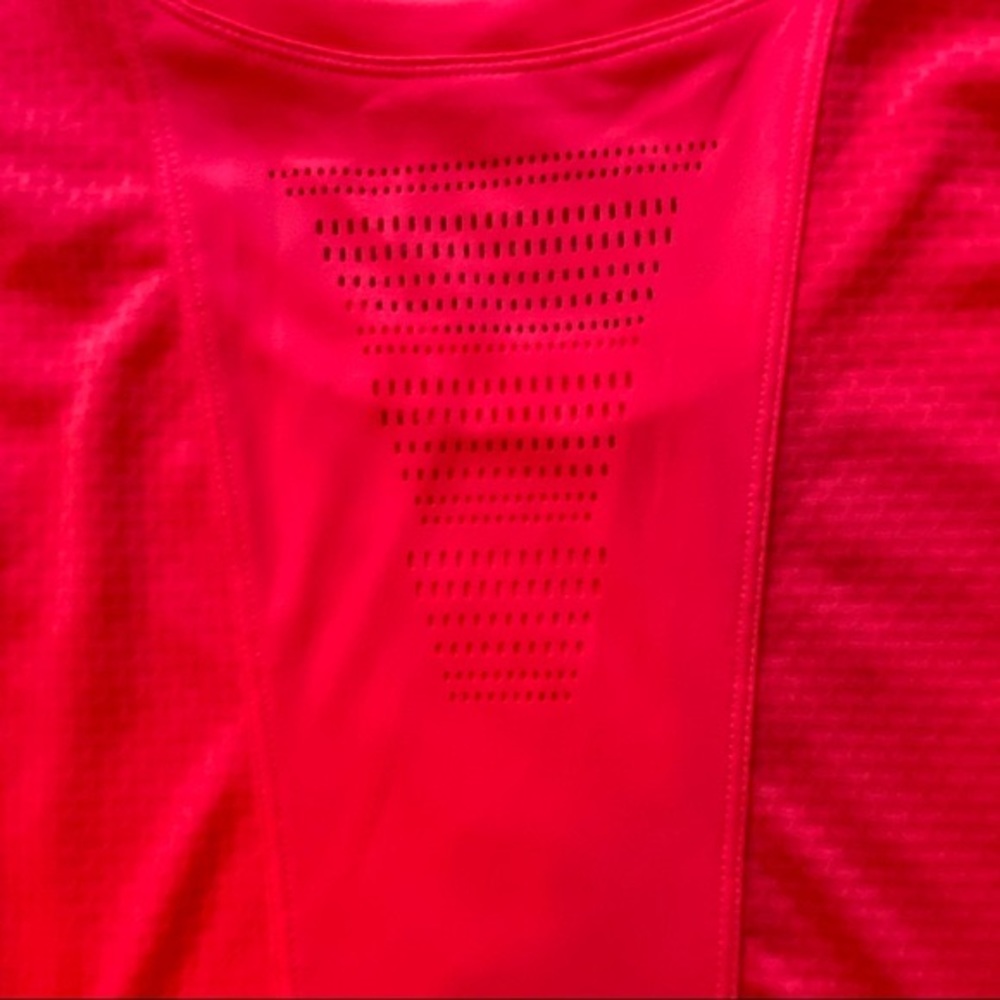 Workout/Yoga Top - Picture 4 of 13
